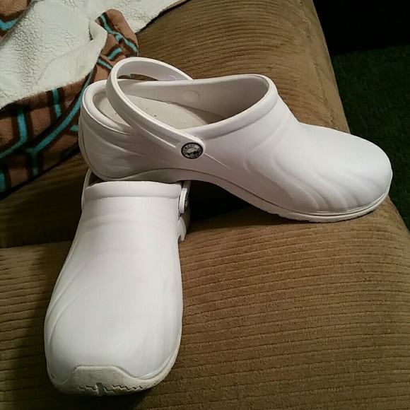 White any wear shoes