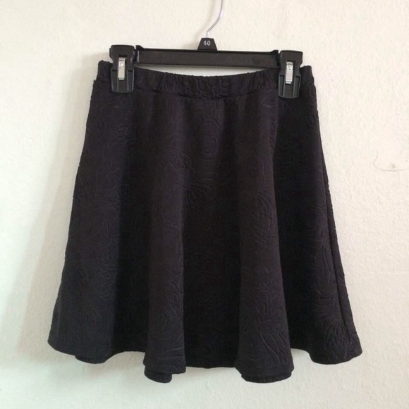 Black skater skirt