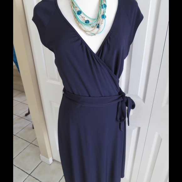 LOFT Dresses & Skirts - Loft Navy Blue Dress!