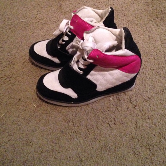 jcpenney Shoes Tennis Shoe Wedges Poshmark