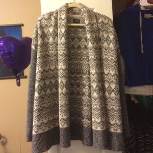 NWOT Oversized white and grey AE sweater