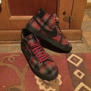 Awesome plaid Nike sneakers