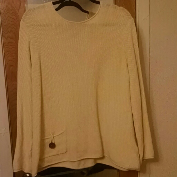 Comfy knitted sweater!