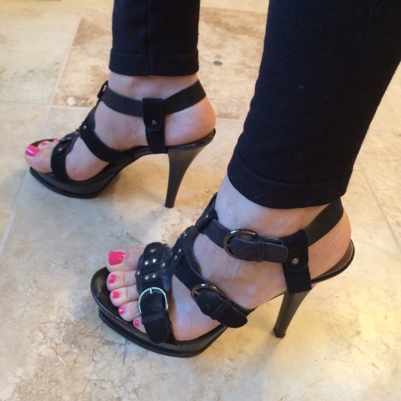 Guess by Marciano