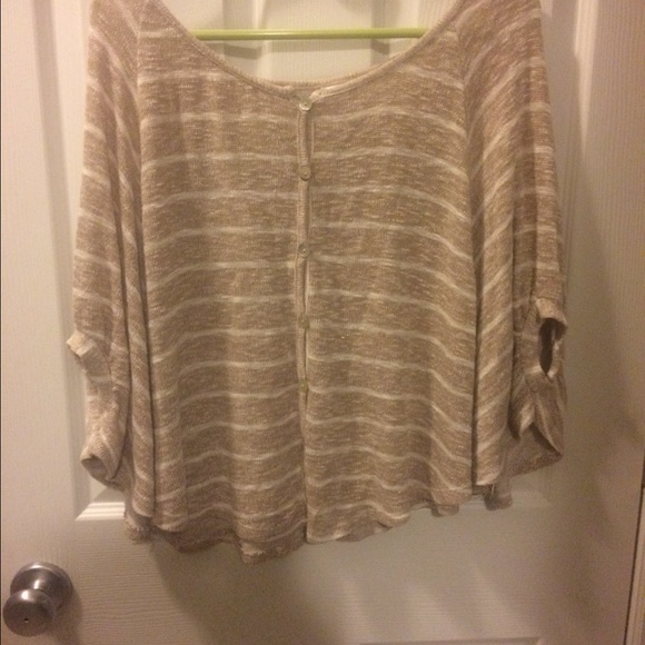 OVERSIZED BATWING TYPE SHIRT