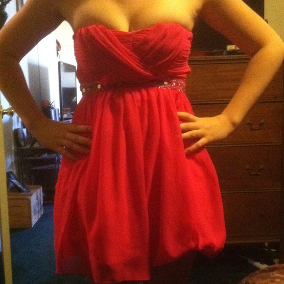 Prom dress - Picture 1 of 2