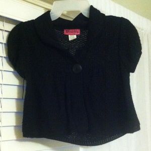 Black short sleeve sweater