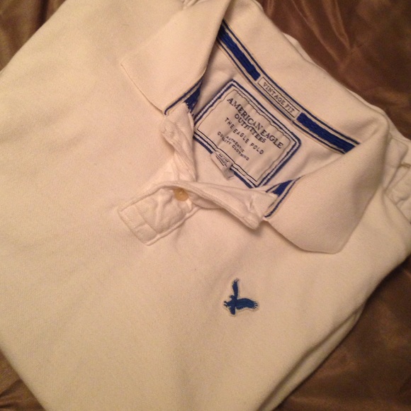 ⚠️CLOSET CLOSING TODAY⚠️Men's American Eagle poloM