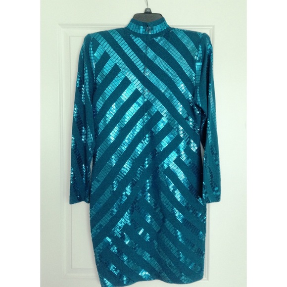 🌟HP 11/26!🌟 ✨ST. JOHN EVENING DRESS!!! ✨ - Picture 2 of 4