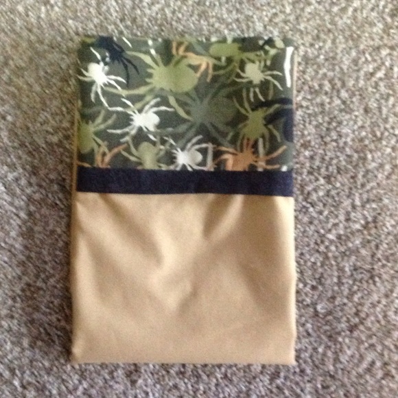 Novelty tan camo- spider pillow case.