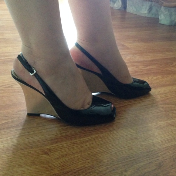 Black and silver wedge shoes. Size 7. - Picture 3 of 3