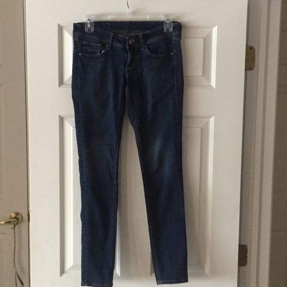 Skinny jeans