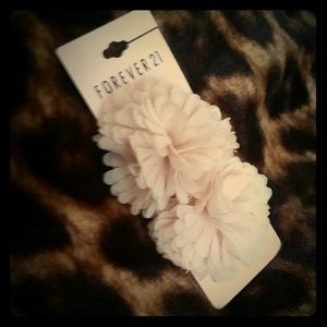 Flower Pompom Hair Clip