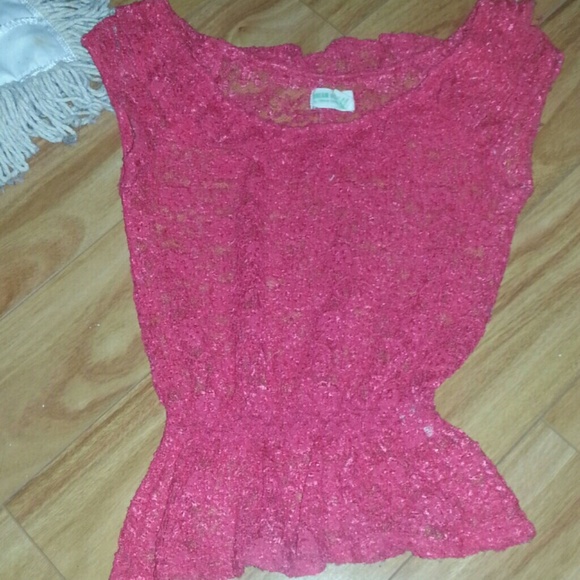 Pink lace shirt - Picture 2 of 4