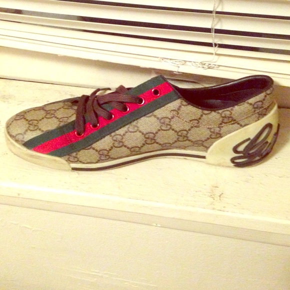 Cucci shoes