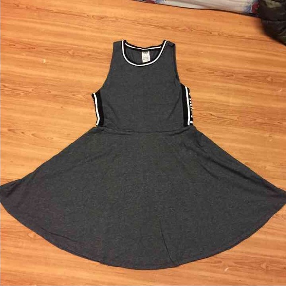 Vs skater dress grey