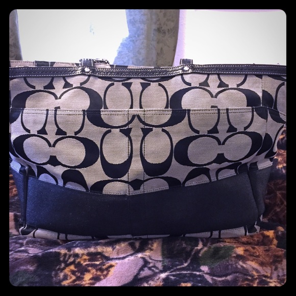 SOLD ON EBAY Coach Signature Bag