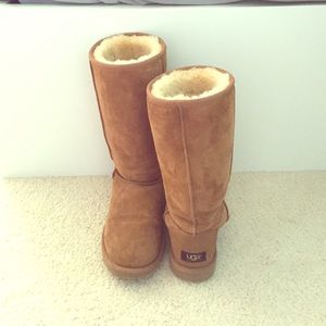 Classic tall Chestnut Uggs