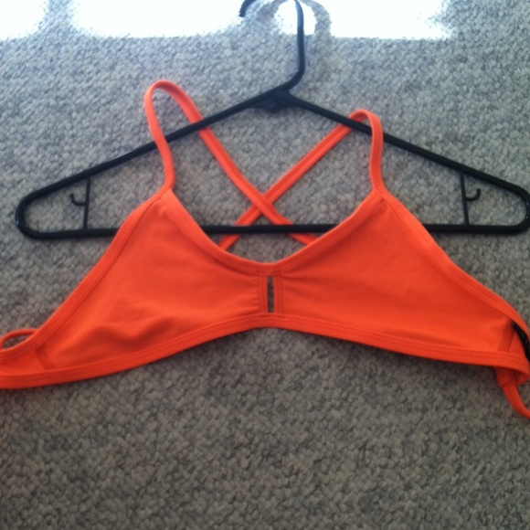 Jolyn Vent Top
