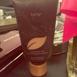 Tarte Amazonian Clay Foundation