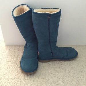 Tall zip up turquoise Uggs
