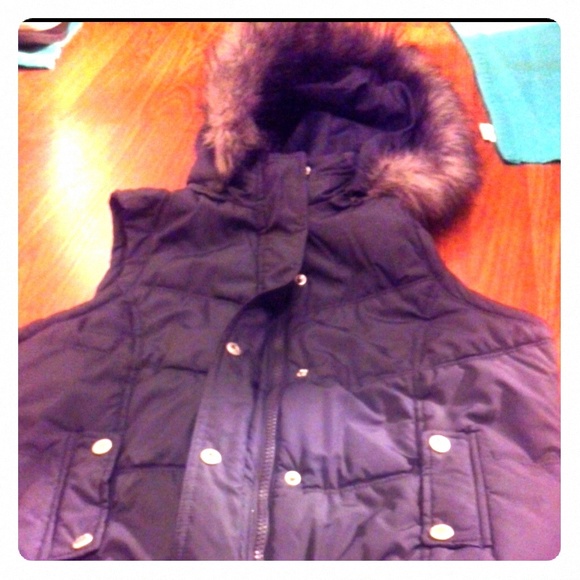 Maurices vest - Picture 1 of 1