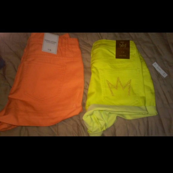 high waisted nicki minaj and adam levine shorts.