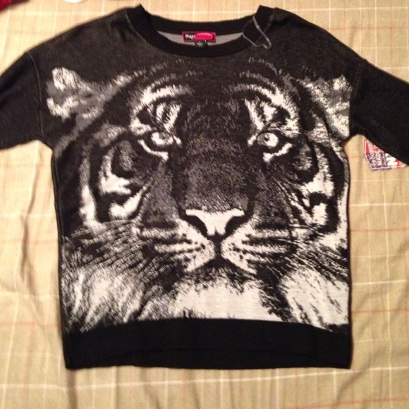 Tiger sweater