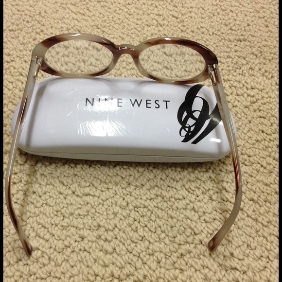 Prescription glasses/frames DONATED ❌❌❌❌❌ - Picture 2 of 4