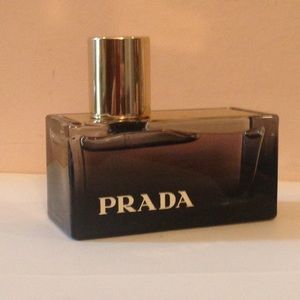 Prada l'eau ambrée fragrance