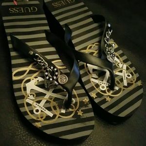 Guess flip flops