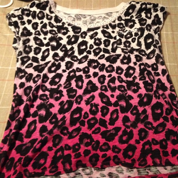 Cheetah print t shirt