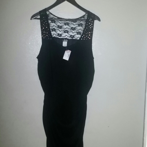 Dress - Picture 2 of 4
