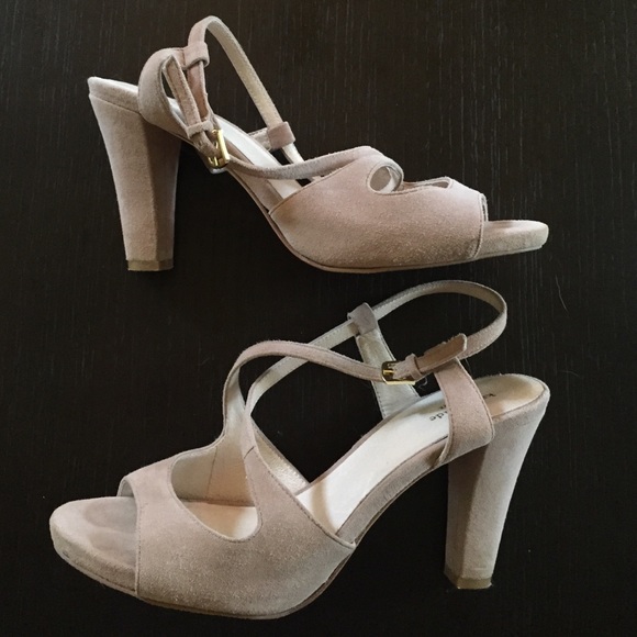 Kate Spade heels- beige suede - Picture 2 of 4