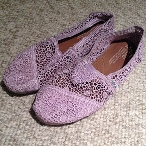 Lavender floral crochet Toms