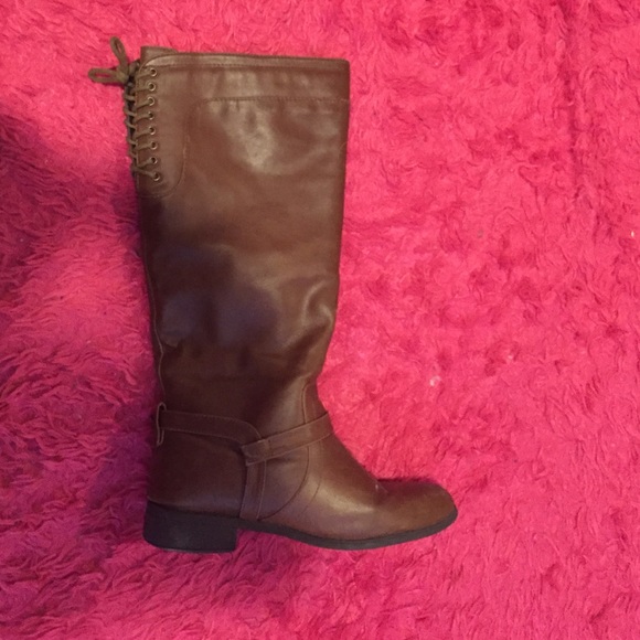 brown riding boots