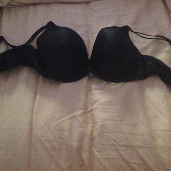 ️Sold ❤️ bundled Victoria Secret T-shirt bra
