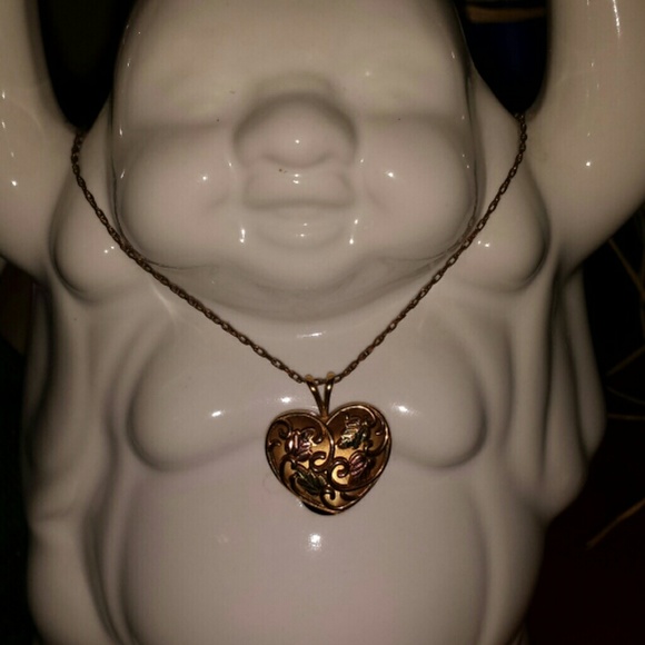10 karat gold heart pendant necklace
