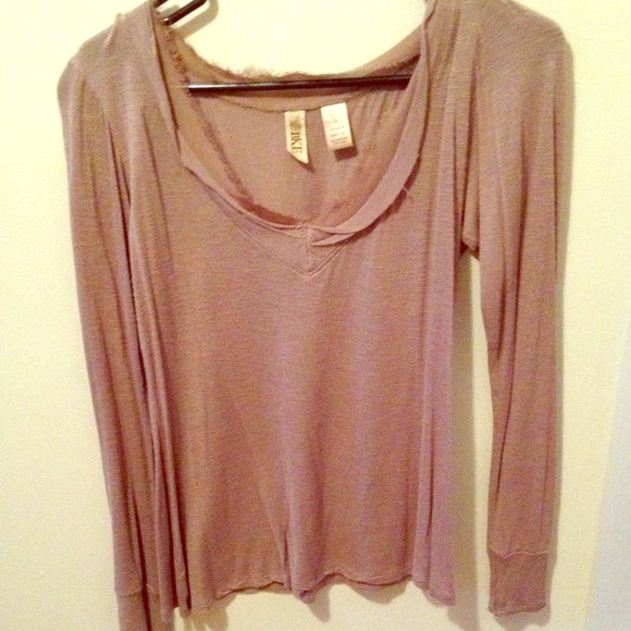 Long sleeve layering shirt