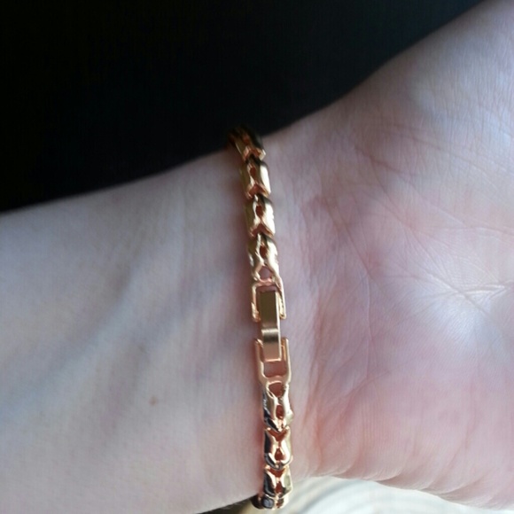 Never worn amethyst and white topaz gp bracelet - Picture 4 of 4