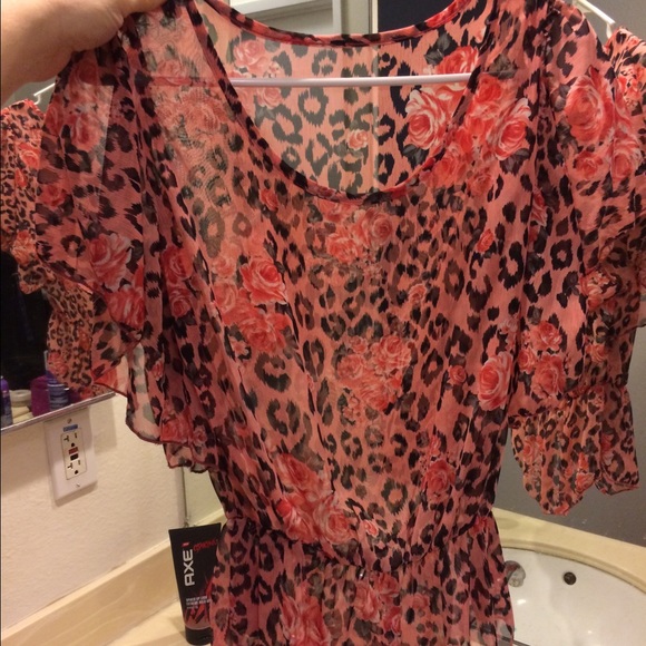 Cute blouse