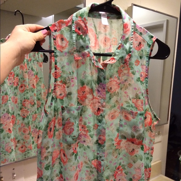 Floral top
