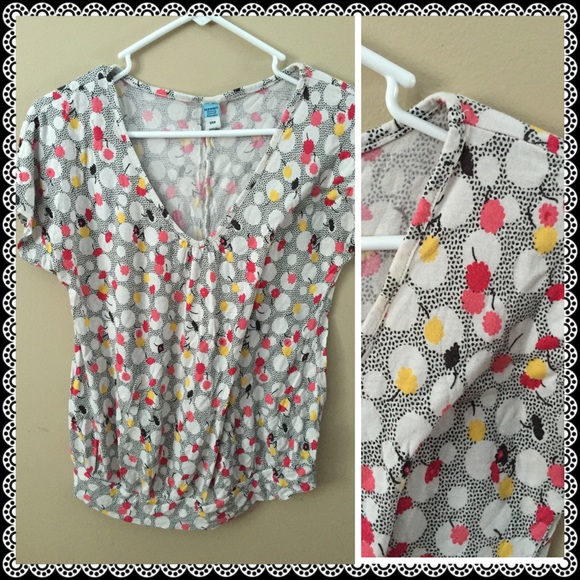 Old Navy Maternity Top 🌷