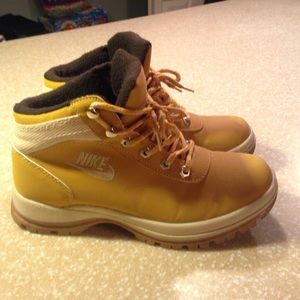 Nike boots