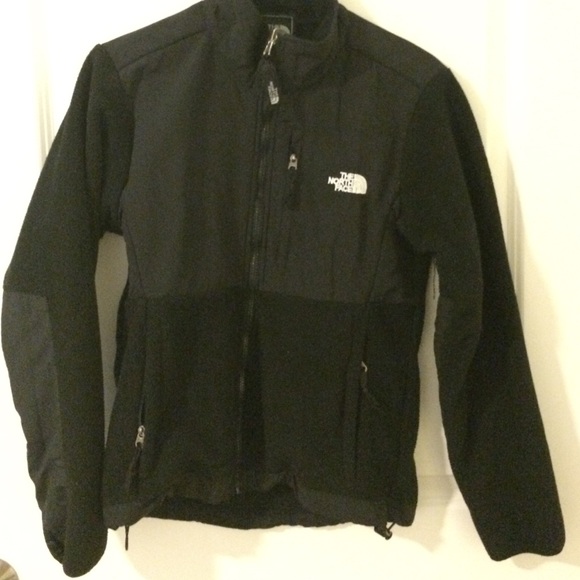 NORTH FACE BLACK WOMANS FLEECE MEDIUM