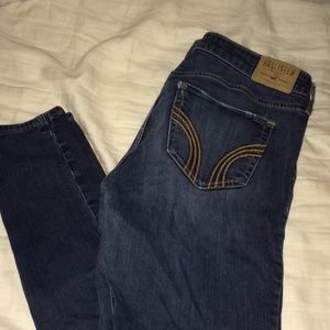 Size 7 Hollister skinny jeans