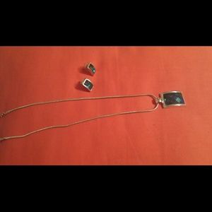 Necklace and earring set