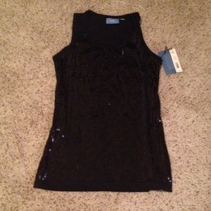 Brand New Simply Vera sequin top!