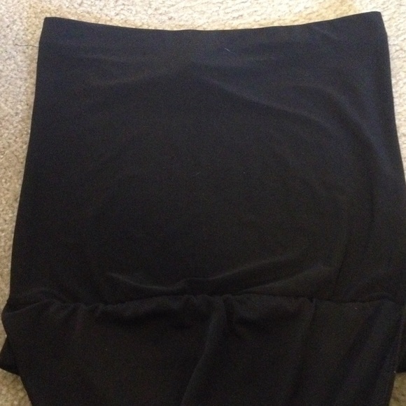 Sexy Halter Crop Top - Picture 2 of 4