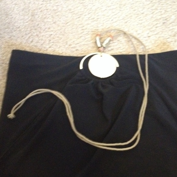 Sexy Halter Crop Top - Picture 3 of 4